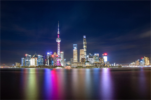 How beautiful are the nights of Shanghai？ Let's approach the four enchanting and beautiful night views that leave people immersed.